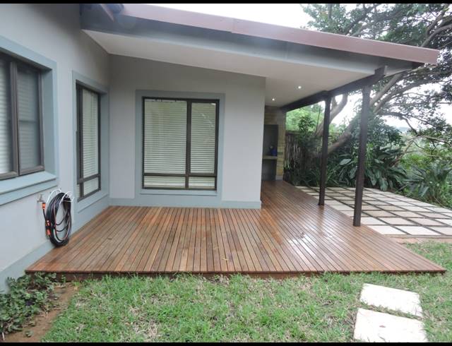 2 BEDROOM TOWNHOUSE TO LET IN SIMBITHI ECO ESTATE